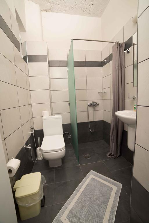 Athena Apartments 圣加利尼 外观 照片