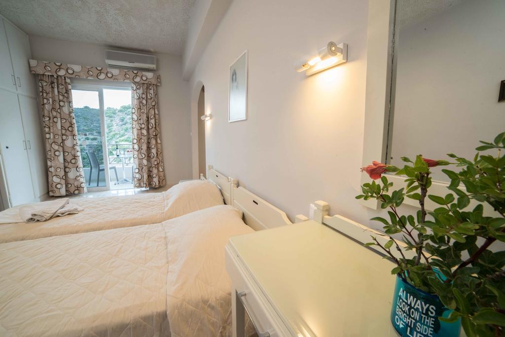 Athena Apartments 圣加利尼 外观 照片